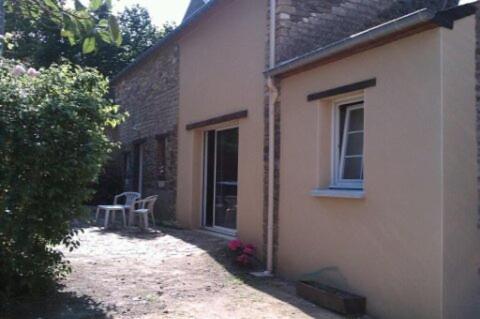 La Petite Maison D'Evran Exterior photo